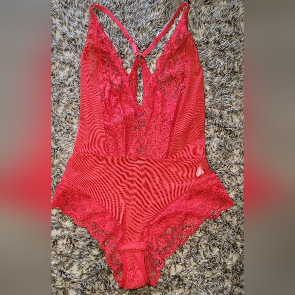 LINGERIE - Picture 7 of 15